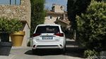 Samurai Biru Mitsubishi Outlander PHEV