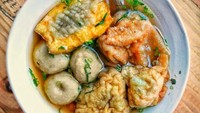 Paling pas makan Bakso Cuanki Pikul, 10 rb aja smenagkok, tapi enak luarr biasaaa, tulis akun tissa789. Emang enak banget sih ya hujan hujan makan bakso berkuah gurih. Apalagi murah meriah. Hihi  Foto: Istimewa