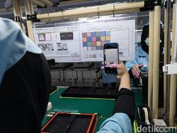 Intip Proses Pembuatan Ponsel Honor di Batam
