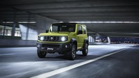 Desain yang baru dan unik membuat Jimny tidak hanya diperuntukkan bagi mereka penggemar off-road saja, melainkan semua kalangan yang ingin mengekspresikan gaya hidup mereka. Foto: Dok. Suzuki