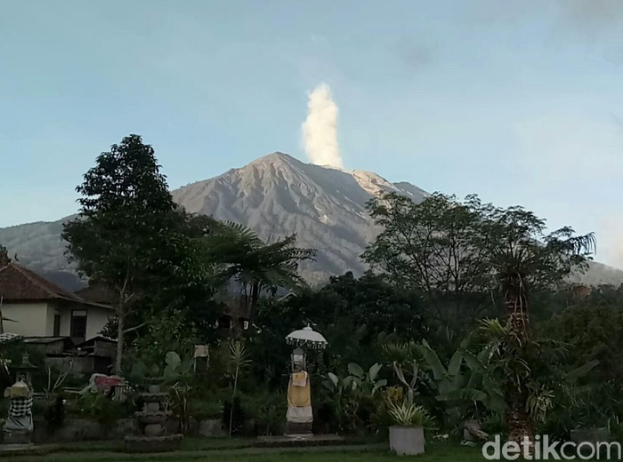 Gunung Agung, Karangasem, Bali, Kamis (5/7/2018)
