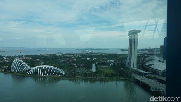 Panorama Singapura dari atas bianglala 
