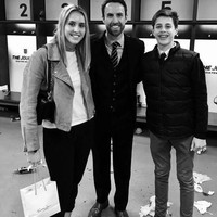 Peraturan yang mungkin saja terinspirasi keluarganya sendiri itu pun dianggap berhasil membuat pemain Inggris lebih santai dan bisa berlaga lebih prima. Foto: Facebook Alison Southgate