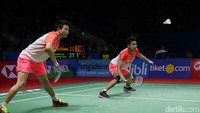 Permainan apik ditunjukkan Tontowi Ahmad/Liliyana Natsir sejak awal pertandingan pertama di Istora Senayan, Jakarta, Kamis (05/7/2018).