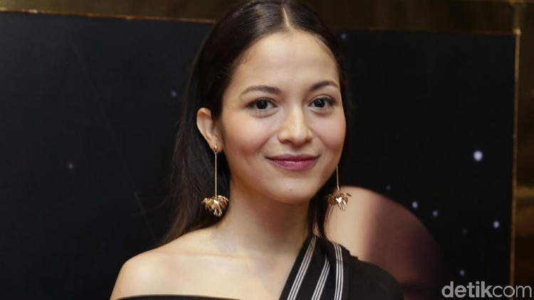 Gemasnya Lihat Keponakan Syahrini yang Hafal Doa-doa