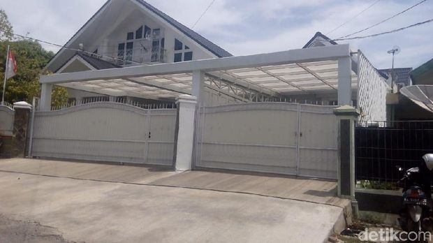 Rumah pribadi Gubernur Aceh Irwandi Yusuf