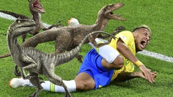 Atau seperti sedang digigiti oleh gerombolan Velociraptor. Foto: Istimewa