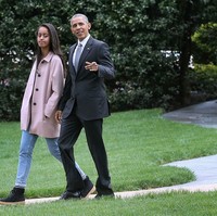 Anak pertama Barack dan Michelle Obama ini mampu berbahasa Spanyol dengan lancar. Ia bahkan ditunjuk menjadi interpreter pribadi sang ayah saat Barack berkunjung ke Kuba. Foto: dok. Getty Images