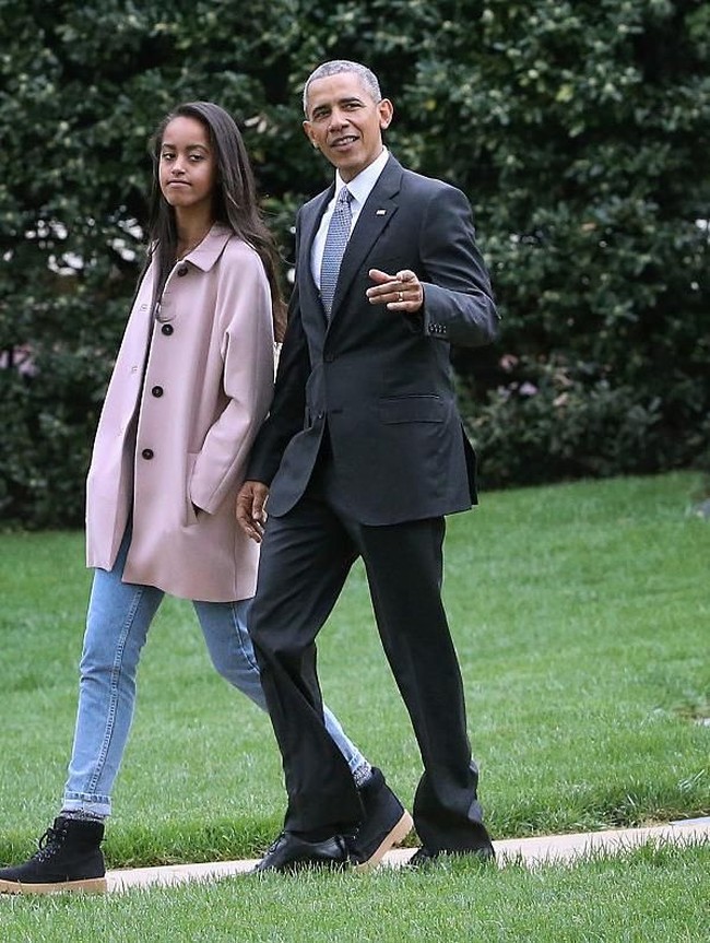 Anak pertama Barack dan Michelle Obama ini mampu berbahasa Spanyol dengan lancar. Ia bahkan ditunjuk menjadi interpreter pribadi sang ayah saat Barack berkunjung ke Kuba. Foto: dok. Getty Images
