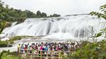 Foto: Air Terjun Favorit Warga China