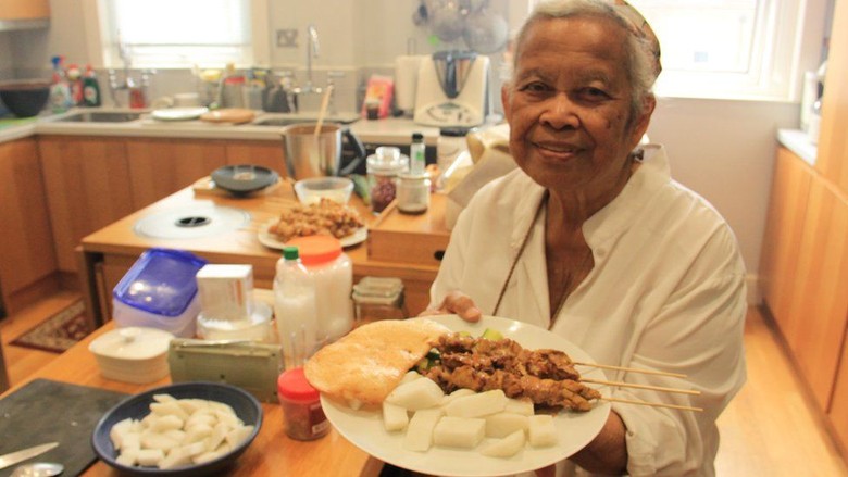 Sri Owen, Perkenalkan Masakan Indonesia ke Dunia Lewat Buku Sri Owen, Perkenalkan Masakan Indonesia ke Dunia Lewat Buku