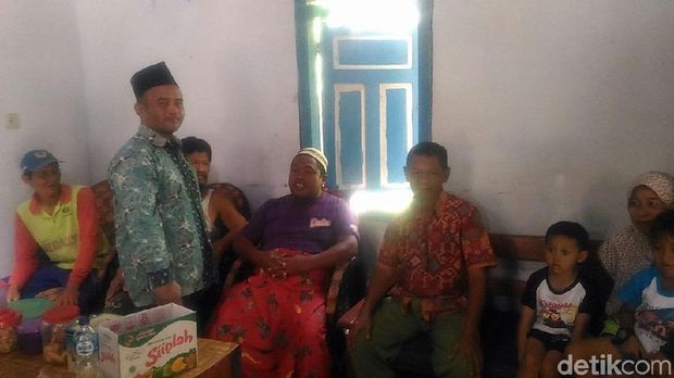 Slamet bersama keluarganya/