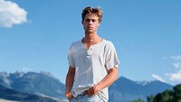 Penampilan Brad Pitt muda yang bikin naksir. Dok. Instagram/velvetcoke