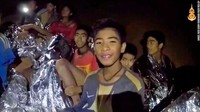 Tampak dalam video itu, para remaja itu tersenyum dan sesekali tertawa. Mereka juga mengenalkan diri satu demi satu. (Foto: Dok. Royal Thai Navy SEALS)