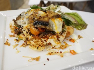 Baru! Croissant Geprek yang Renyah, Gurih dan Pedas