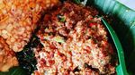 Aduh Enaknya! Sarapan Sego Pecel yang Sedap Komplet Ini