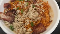 Unggahan Instagram Yeo Bee Yin juga kerap menampilkan rekomendasi makanan enak. Di Damansara Uptown, ia menyarankan untuk cicip SRK Noodle House. Foto: Instagram yeobeeyin