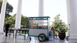 Gerobak Bubur Ayam Masuk Teras Istana Bogor