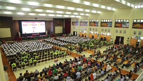 Pengucapan Pakta Integritas, Sumpah para Panitia Seleksi dan Calon Taruna, serta orang tua digelar di gedung Cendikia Akpol Semarang