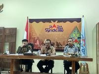 Diskusi di Para Syndicate