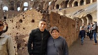 Tapi tetap. cinta Lucas ada pada ibunya. Dia tidak pernah malu memamerkan momen kebersamaan dengan ibunya. (Instagram/@ltorreira34)