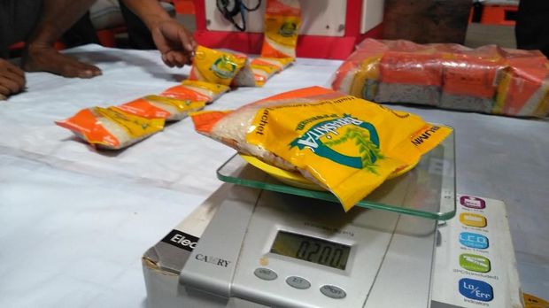 Beras Sachet 200 Gram Segera Beredar di Jatim