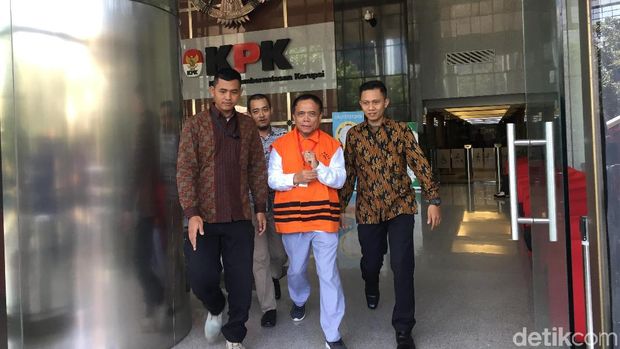 Jejak Irwandi: Siang Rapat dengan Steffy Burase, Malam Kena OTT