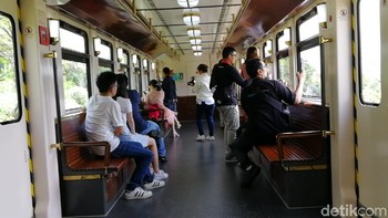 Di perjalanan, akan tampak bangunan-bangunan di dalam kompleks memiliki gaya Eropa. Ada juga bangunan yang tampak berbentuk kastil. (Foto: detikINET/Jabbar Ramdhani)