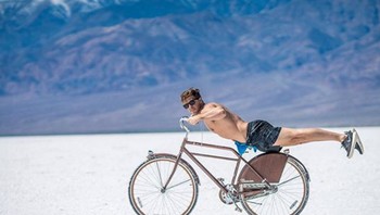 Kita mengunggah video setiap minggunya agar para penonton terinspirasi untuk menjelajahi dunia. Begitu tulisan yang ada di laman Facebook mereka. Foto: Instagram