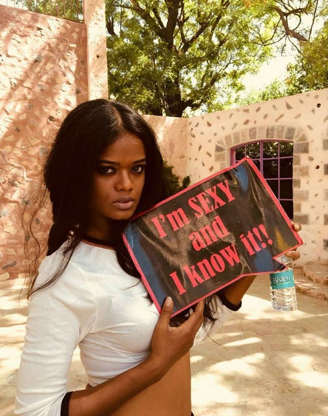 Bagi sebagian besar orang, cantik itu harus putih. Akan butuh waktu yang lama untuk mengubah persepsi itu, kata Renee. Foto: Instagram/@badgalrene