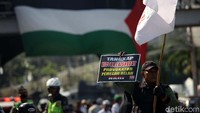 Saat ini perwakilan massa aksi sudah diperbolehkan masuk ke Gedung Bareskrim. Belum diketahui secara pasti apa yang akan disampaikan perwakilan massa aksi di Bareskrim.