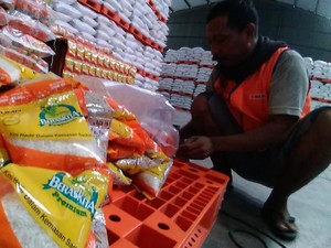 Beras Sachet 200 Gram Segera Beredar di Jatim