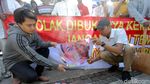 Protes Kebijakan Anies, FUIR Demo di Balai Kota