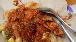 Habis Olahraga Pagi, Paling Enak Makan Batagor Berkuah Kacang Ini