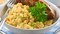 Lanjut ke makanan pokok di Belgia. Ada Stoemp yang merupakan olahan kentang yang dicampur sayuran lalu kemudian ditumbuk. Makanan ini biasa dinikmati bersama sayuran seperti selada, wortel hingga kale. Foto: Istimewa