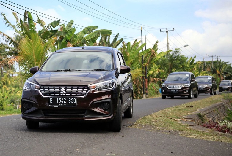 Ertiga Butuh Waktu Kejar Avanza Xpander Mobil  Balap  