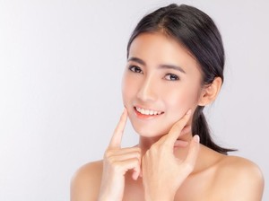 5 Manfaat Baby Oil untuk Wajah