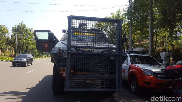 Barracuda Disiagakan di Bareskrim dan Kemendagri Jelang Aksi 67