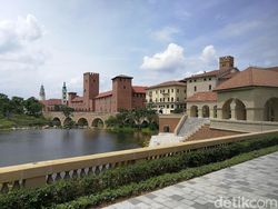 Markas Baru Huawei di China: Kastil Gaya Eropa dan Punya Kereta