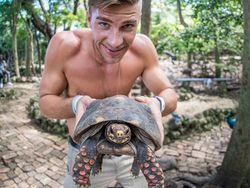 Potret Duo Youtuber Tampan yang Meninggal Tragis