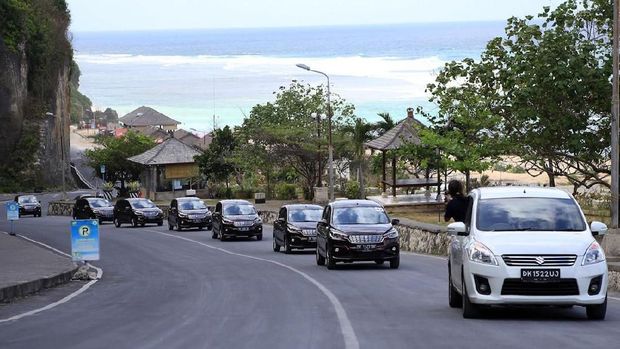  Mobil  Buatan  Cikarang Mendarat di Amerika  Latin