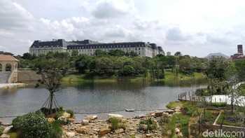 Dari informasi yang dipasang di lokasi, dijelaskan markas ini punya luas tanah 1,4 juta meter persegi yang terdiri dari ada 4 area terpisah dan 12 blok. (Foto: detikINET/Jabbar Ramdhani)