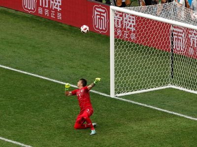 Ter-Loris Karius, Muslera Diserbu Meme Lucu