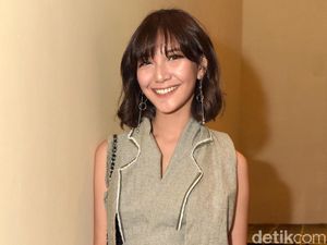 Sutradara dan Skenario Jadi Alasan Sheila Dara Gabung di Ratu Ilmu Hitam