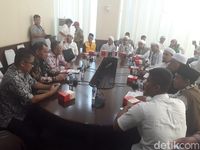 Setelah ke Bareskrim, Perwakilan Massa Aksi 67 Tiba di Kemendagri