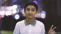 Bowo masih memiliki pikiran polos layaknya seorang anak-anak dan semua uang yang diterimanya pun diserahkan kepada orang tua dan untuk kebutuhan pribadinya.