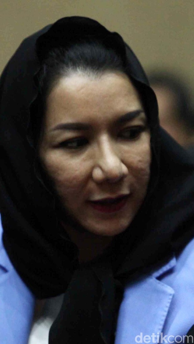 Bupati Kutai Kartanegara Rita Widyasari saat ini tengah tersandung kasus korupsi yakni gratifikasi dan penerimaan suap dari para pemohon izin dan rekanan proyek selama 2010 sampai 2017.  Foto: Pradita Utama