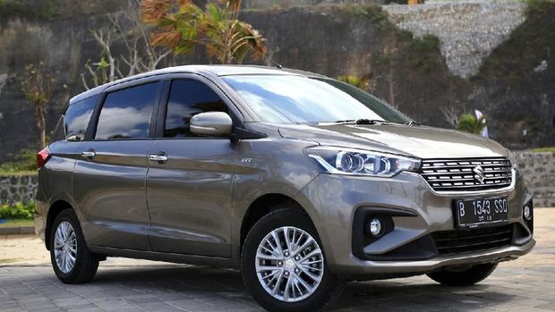 Test Drive Suzuki Ertiga di Pantai Pandawa, Bali