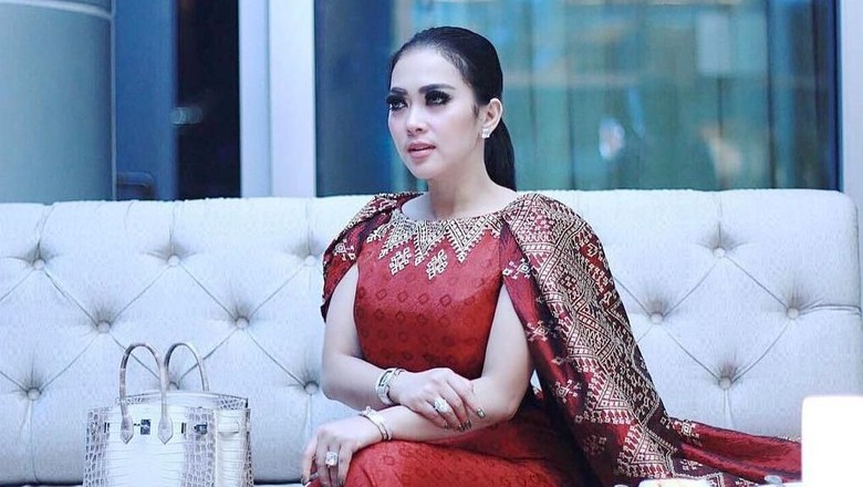 Saat Syahrini Kesengsem Harry Kane dari Timnas Inggris Saat Syahrini Kesengsem Harry Kane dari Timnas Inggris