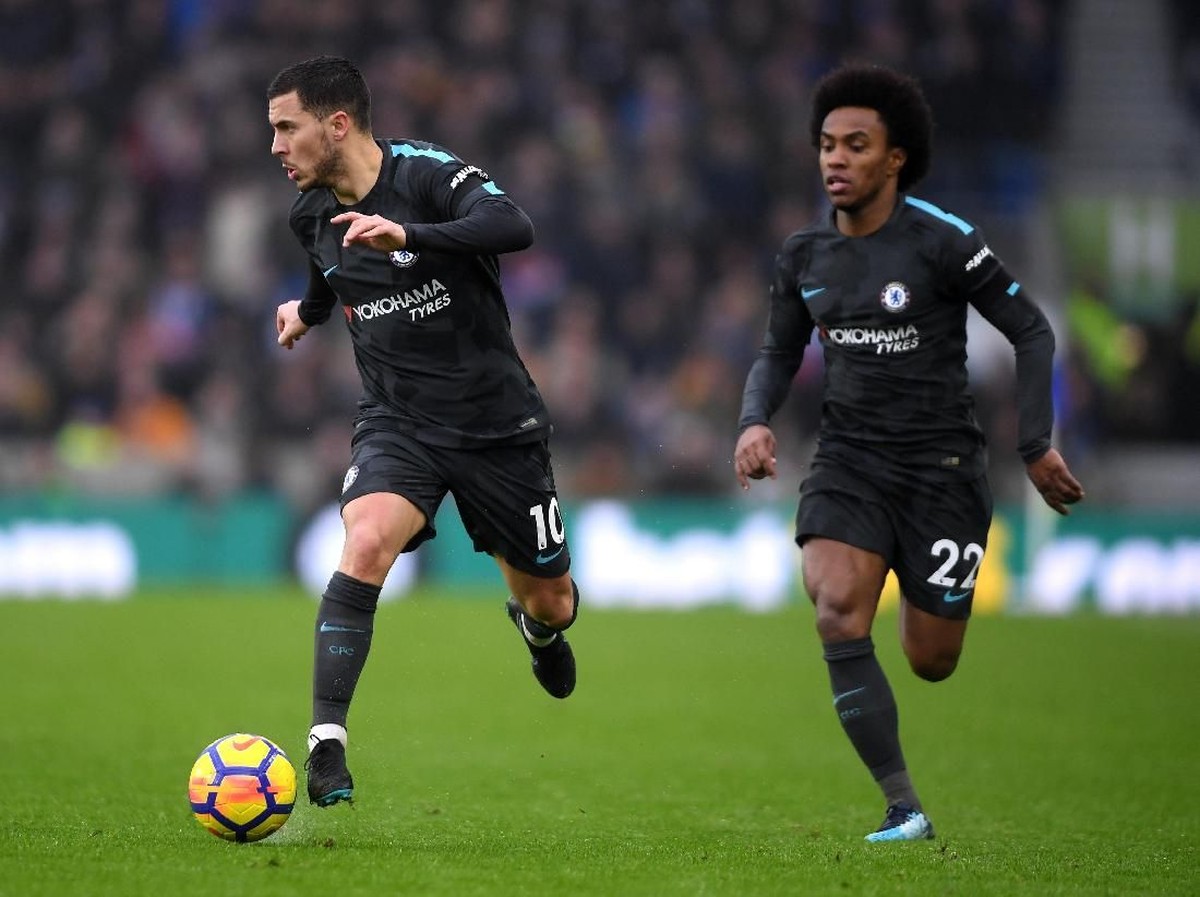 Eden Hazard dan Willian yang akrab di Chelsea akan saling sikut malam nanti saat Brasil dan Belgia bertemu di 8 besar Piala Dunia 2018 (Mike Hewitt/Getty Images)